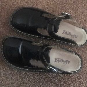 Alegria Work shoes. Used 2 to 3 times 8.5 nurses